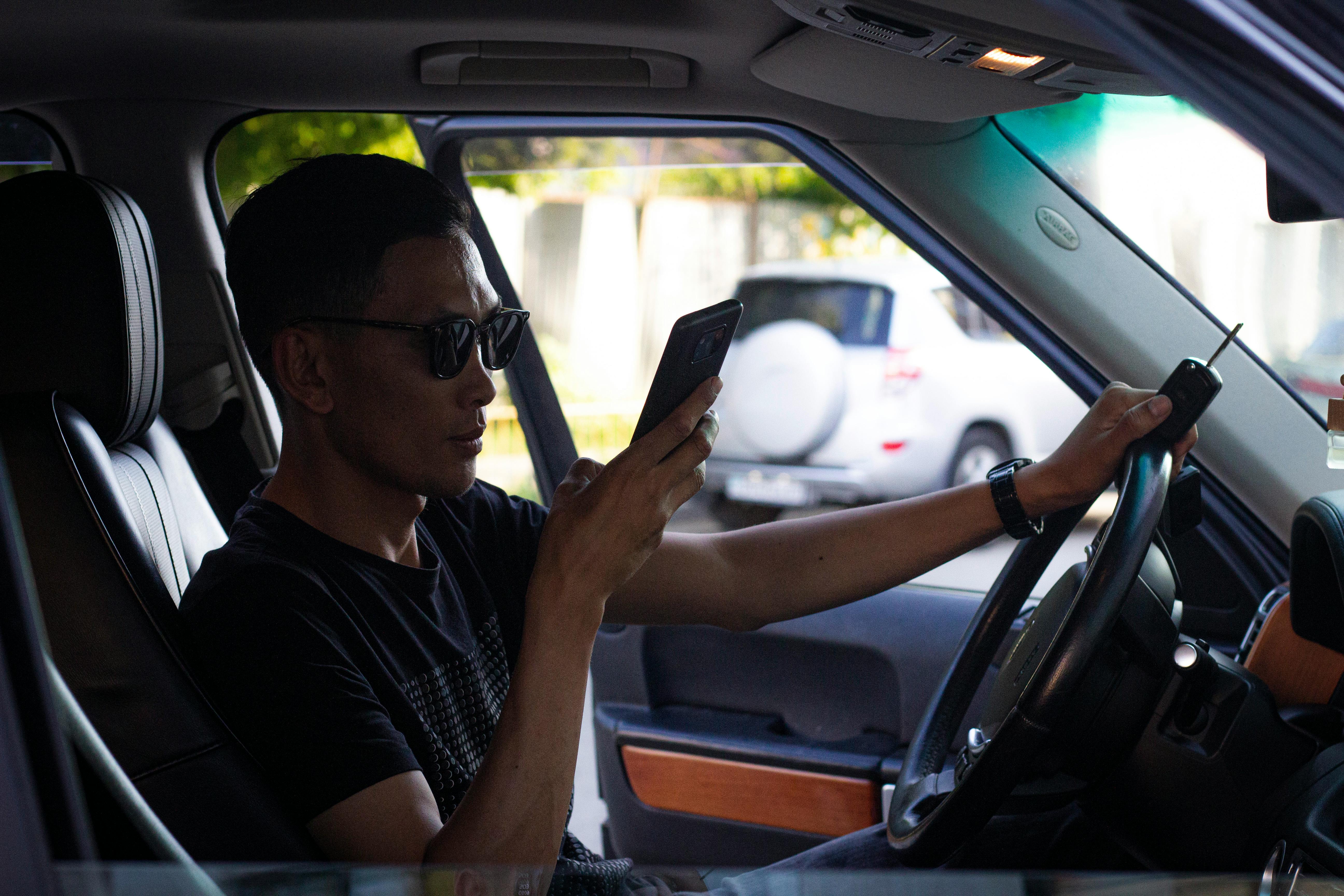SpeedRunner dans son vehicule avec navigation active